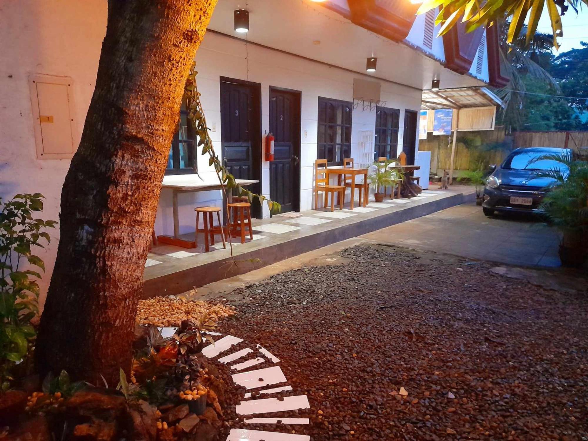 El Taraw Bed & Breakfast プエルト・プリンセサ エクステリア 写真