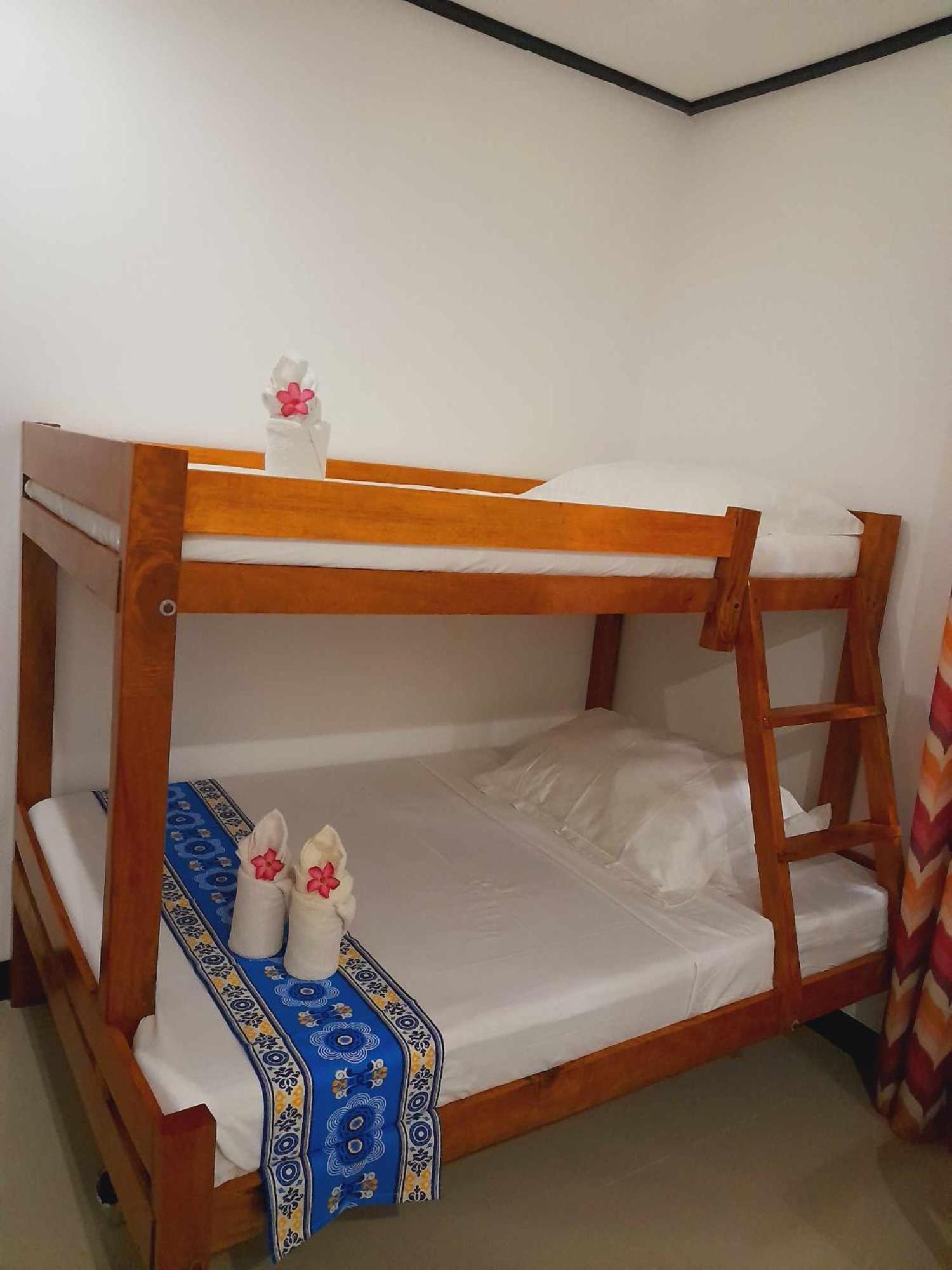 El Taraw Bed & Breakfast プエルト・プリンセサ エクステリア 写真